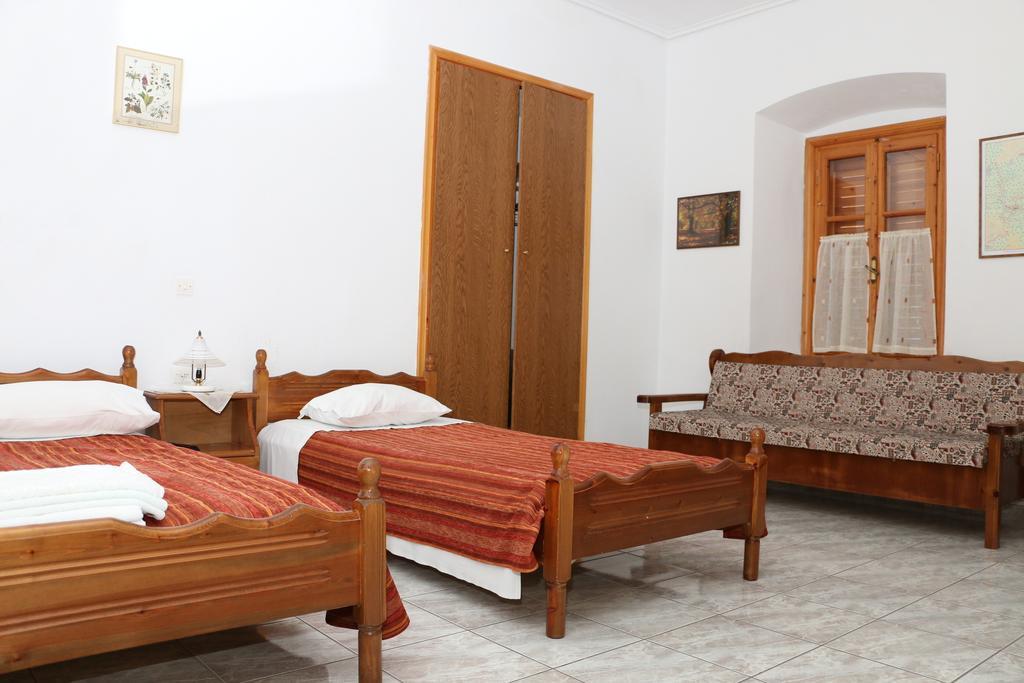 Maleatis Apollo Guesthouse Kosmás المظهر الخارجي الصورة